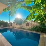 Villa Evalacati - Villa Harnup- Tamamen Müstakil Villa Alaçatı