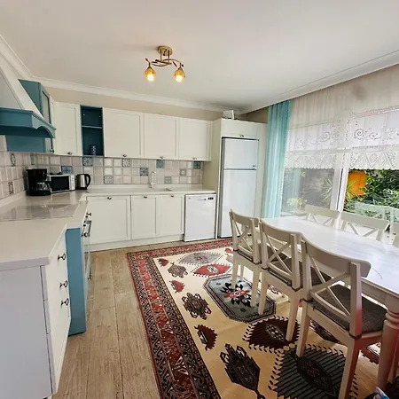 Evalacati - Harnup- Tamamen Muestakil Villa Alaçatı