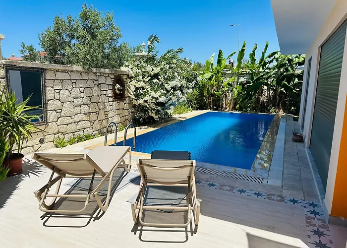 Evalacati - Villa Harnup- Tamamen Müstakil Villa Alaçatı