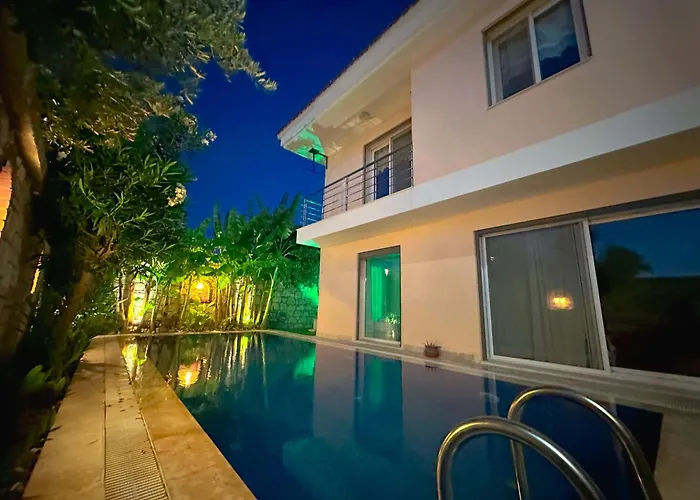 Evalacati - Villa Harnup- Tamamen Müstakil Villa Alaçatı