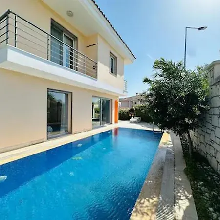 Evalacati - Villa Harnup- Summer Breeze With Private Pool And Garden